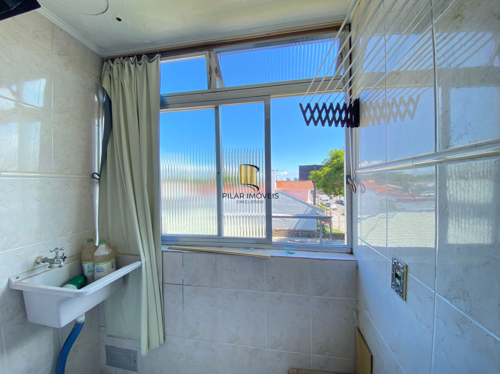 Apartamento 2 dormitórios no bairro Camaquã