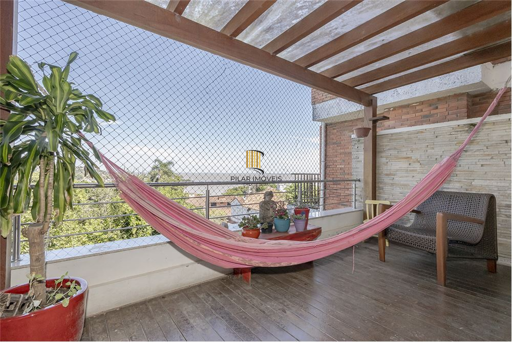 Casa 4 dormitórios no bairro Vila Assunção