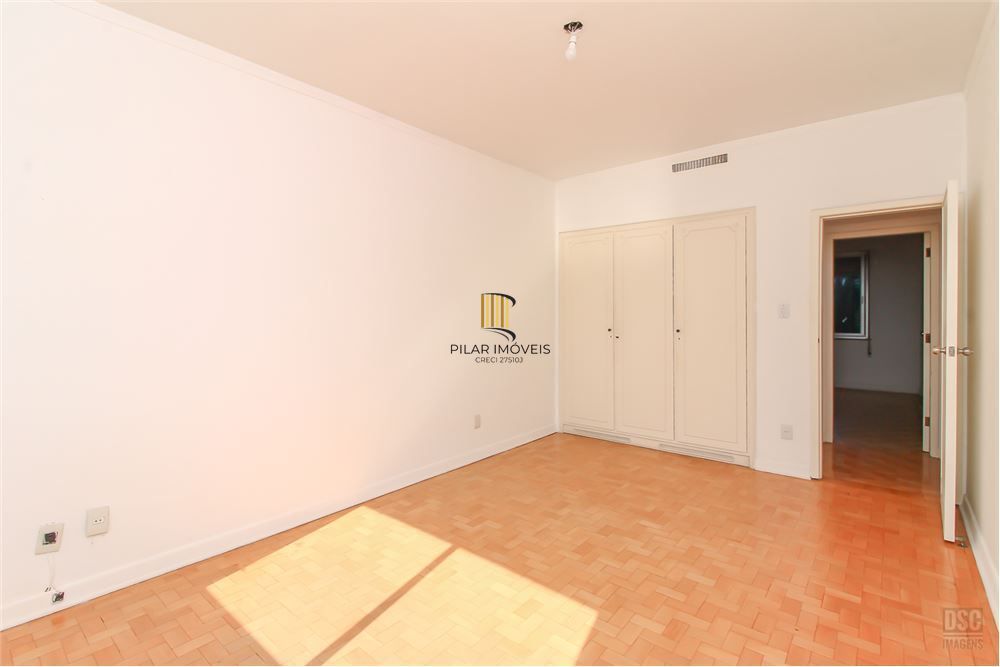 Apartamento 4 dormitórios no bairro Centro Histórico