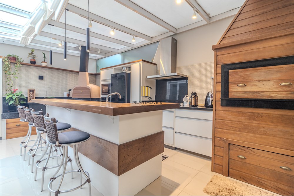 Casa de Condomínio 4 dormitórios no bairro Tristeza