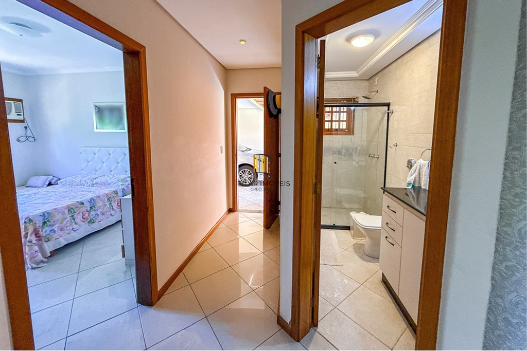 Casa 6 dormitórios no bairro Marechal Rondon