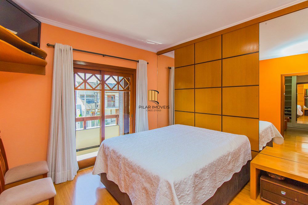 Casa 4 dormitórios no bairro Moinhos de Vento