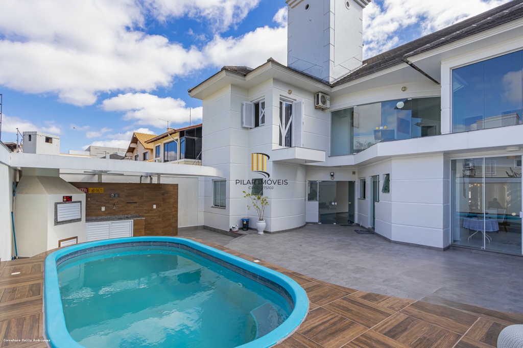 Casa 4 dormitórios no bairro Moinhos de Vento