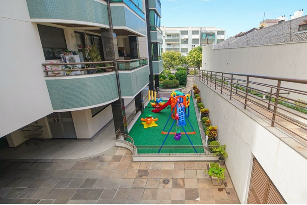 Apartamento 3 dormitórios no bairro Menino Deus