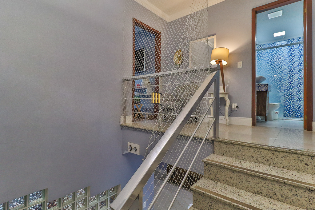 Casa 3 dormitórios no bairro Hípica