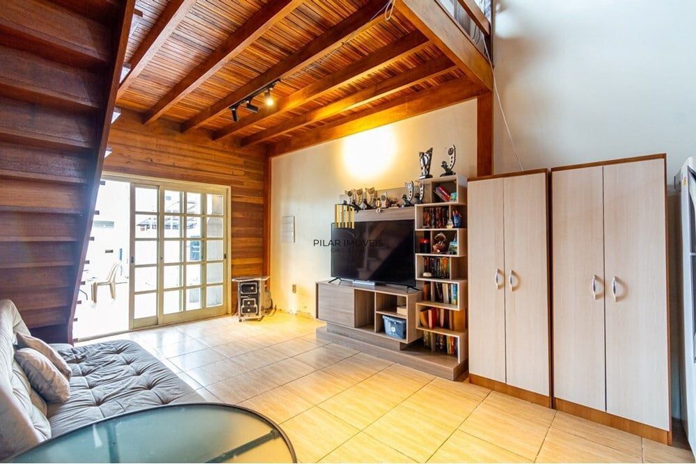 Casa 3 dormitórios no bairro Igara