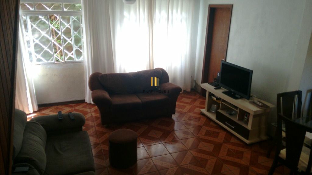 Casa 3 dormitórios no bairro Teresópolis