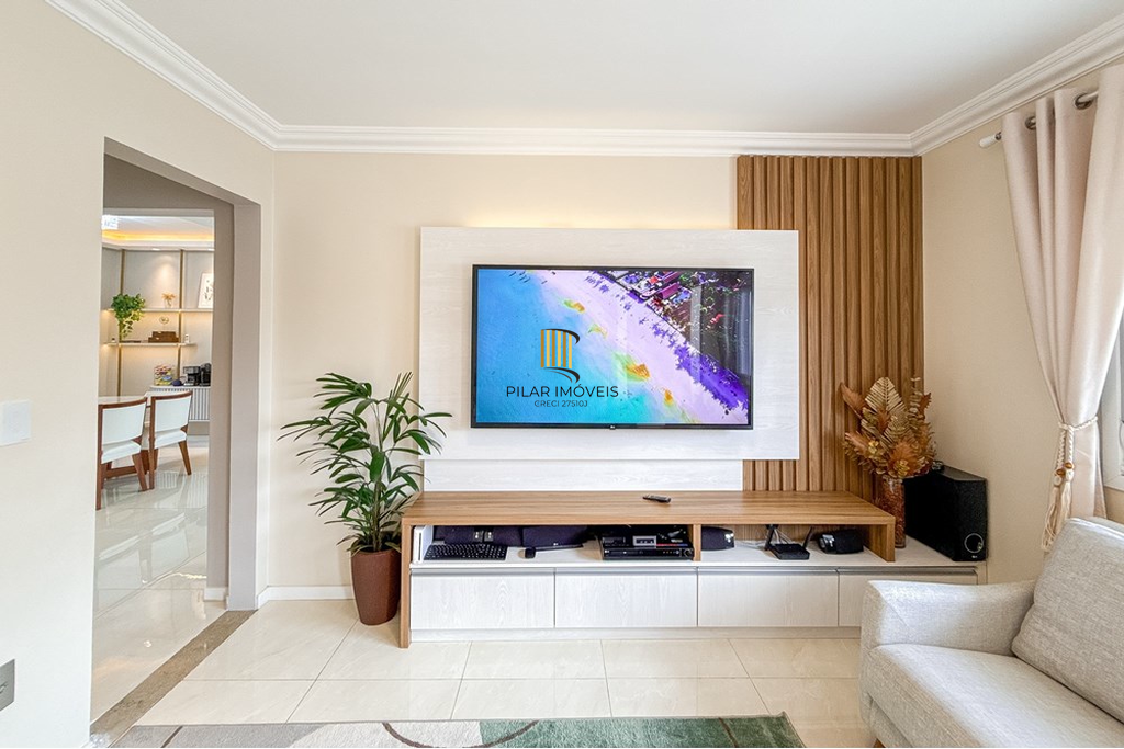 Casa 3 dormitórios no bairro Igara