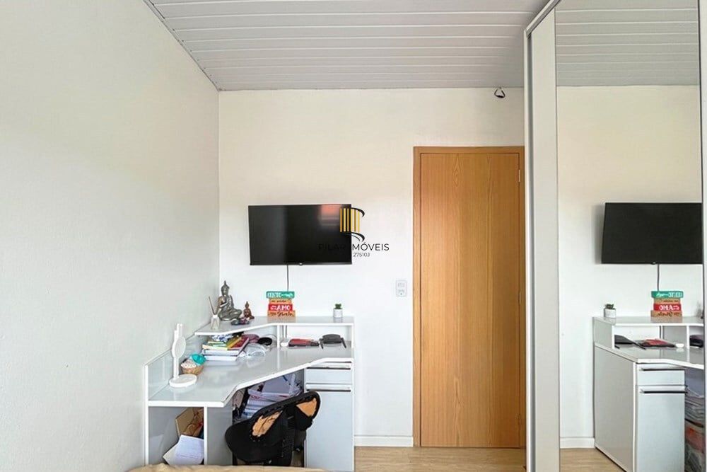 Casa 3 dormitórios no bairro Hípica