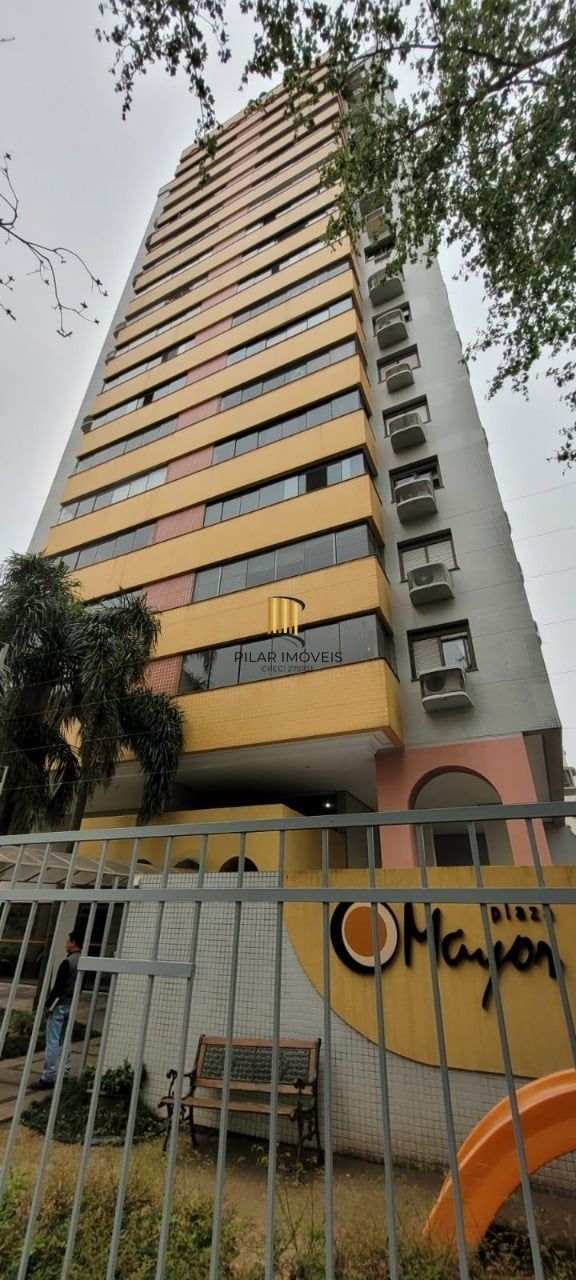 Apartamento 3 dormitórios no bairro Menino Deus