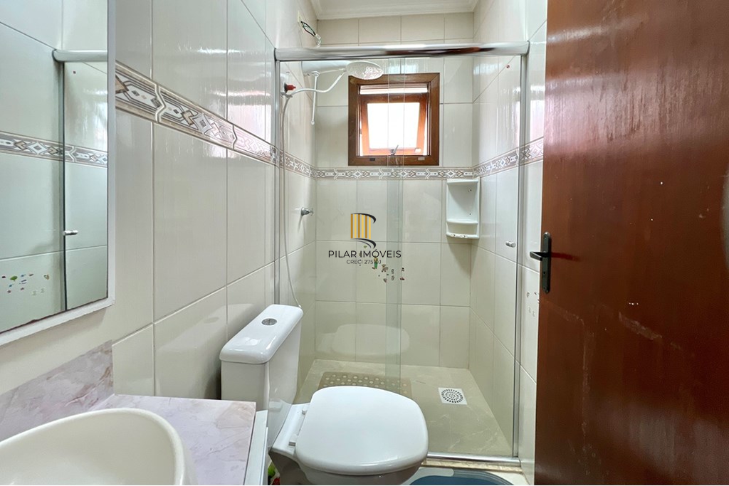 Casa 2 dormitórios no bairro Igara