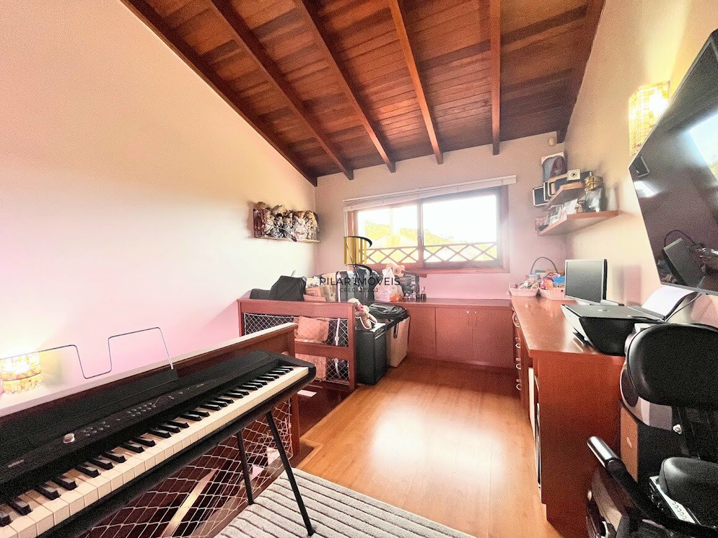 Casa 3 dormitórios no bairro Espírito Santo