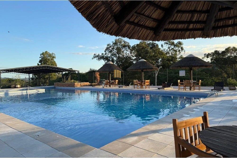 Casa 4 dormitórios no bairro Lomba do Pinheiro