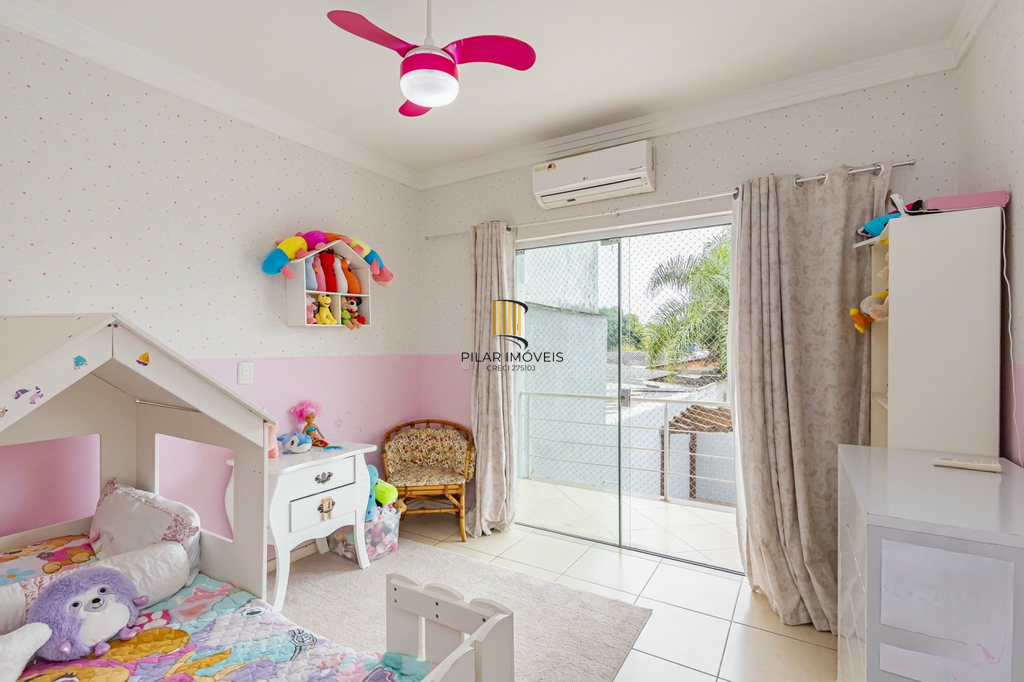 Casa 3 dormitórios no bairro Niterói