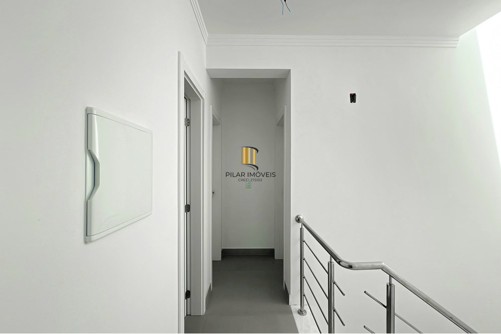 Casa 3 dormitórios no bairro Hípica