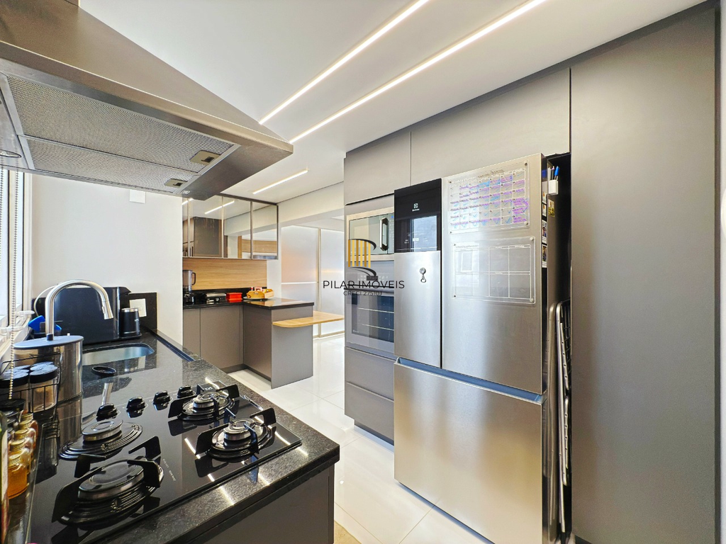 Apartamento 3 dormitórios no bairro Menino Deus