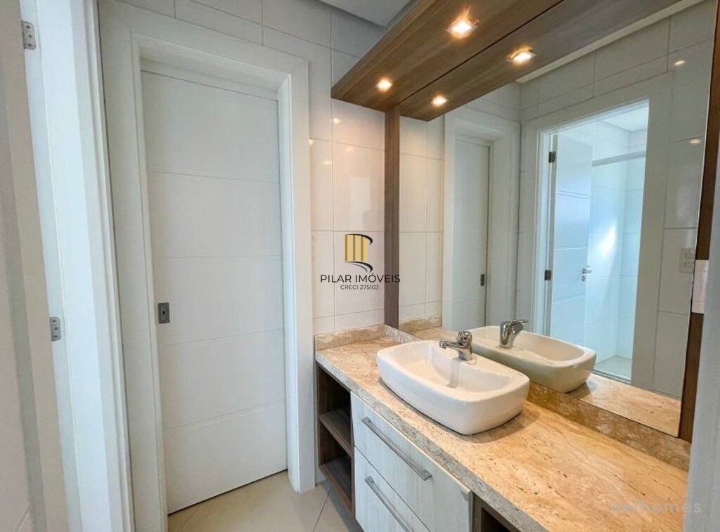 Apartamento 4 dormitórios no bairro Centro