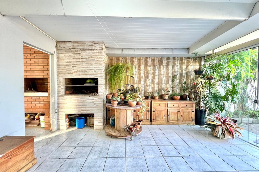Casa 2 dormitórios no bairro Niterói