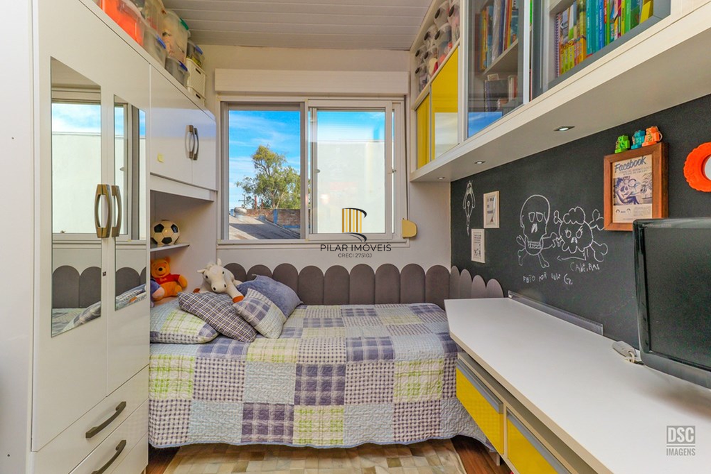 Casa de Condomínio 3 dormitórios no bairro Hípica