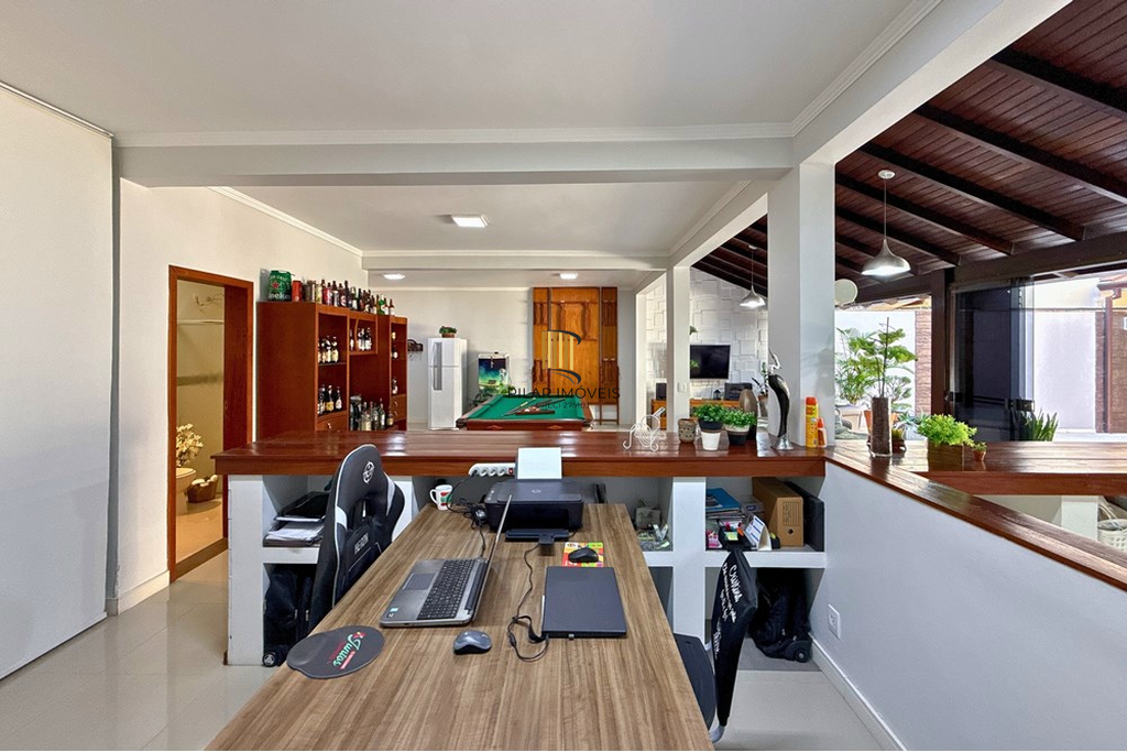 Casa 4 dormitórios no bairro São José