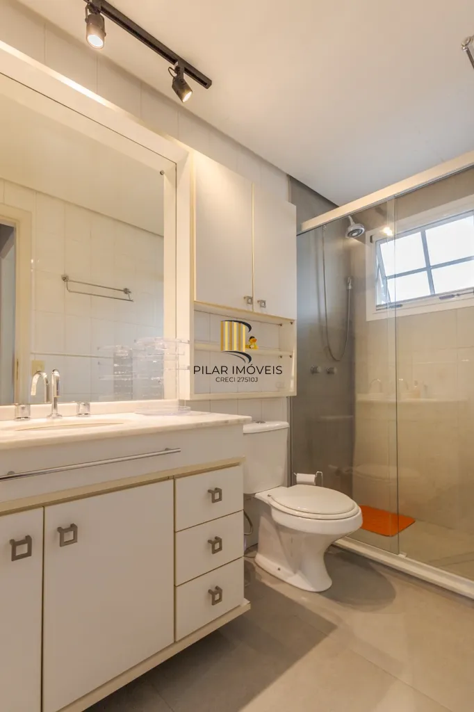 Casa de Condomínio 3 dormitórios no bairro Jardim Carvalho