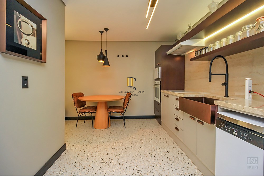 Apartamento 4 dormitórios no bairro Independência