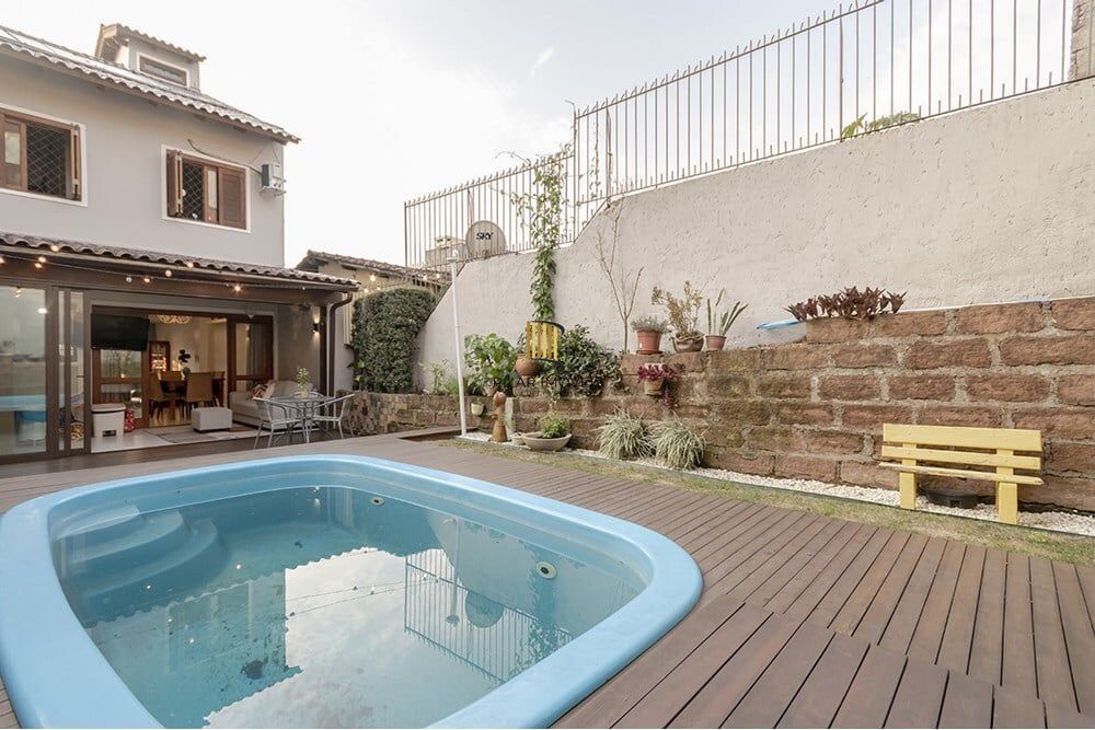 Casa 3 dormitórios no bairro Espírito Santo