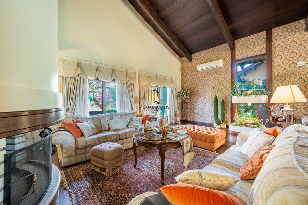 Casa de Condomínio 3 dormitórios no bairro Cavalhada