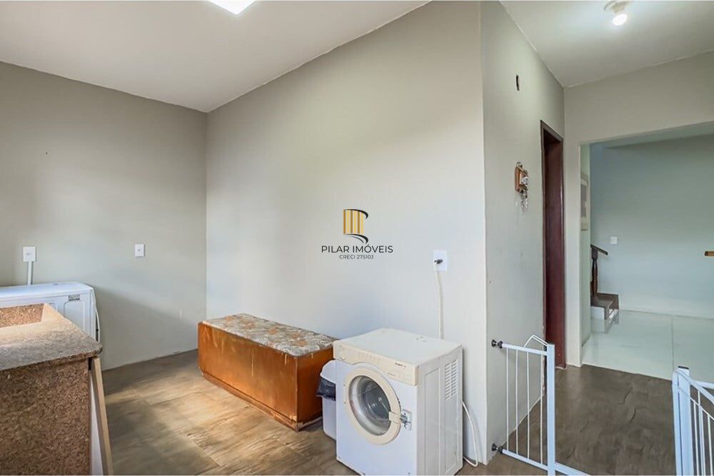Casa 5 dormitórios no bairro Rubem Berta