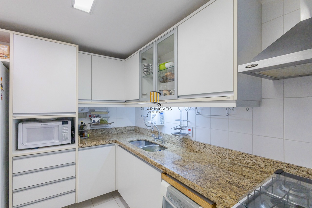 Casa de Condomínio 3 dormitórios no bairro Jardim Carvalho