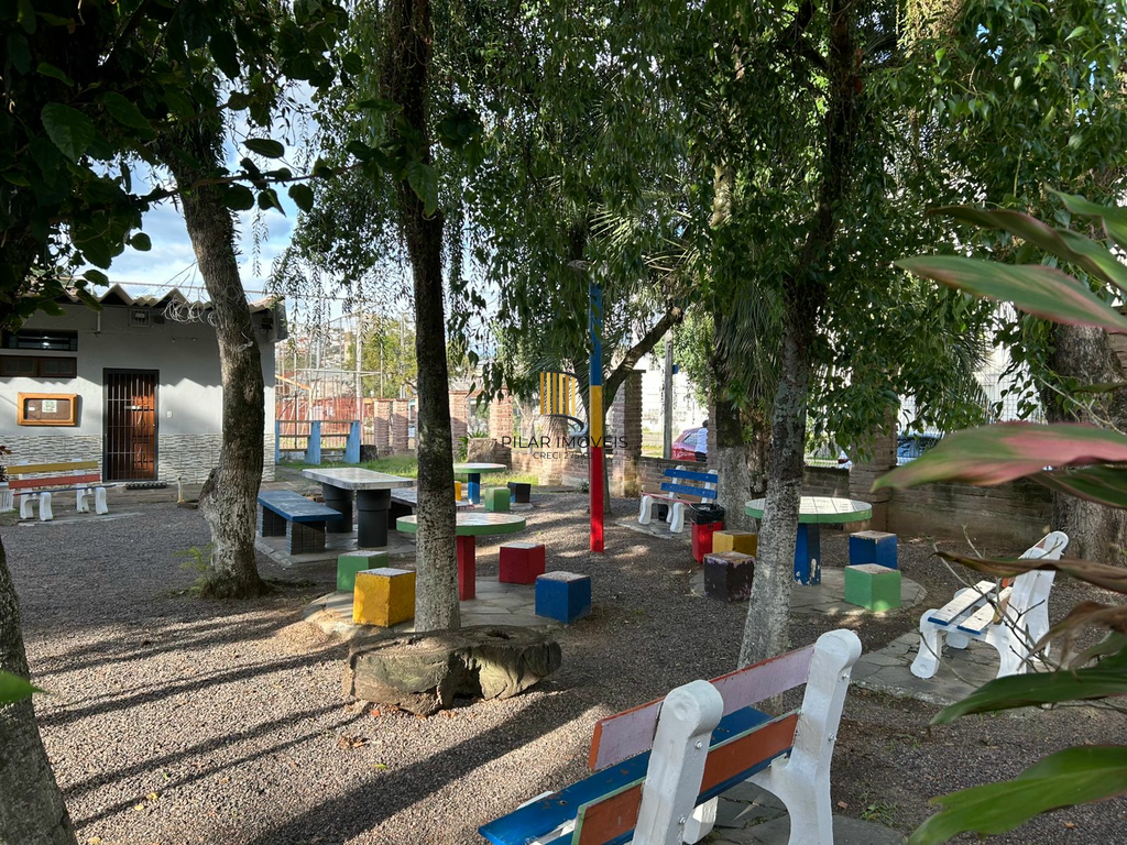 Apartamento 2 dormitórios no bairro Cavalhada