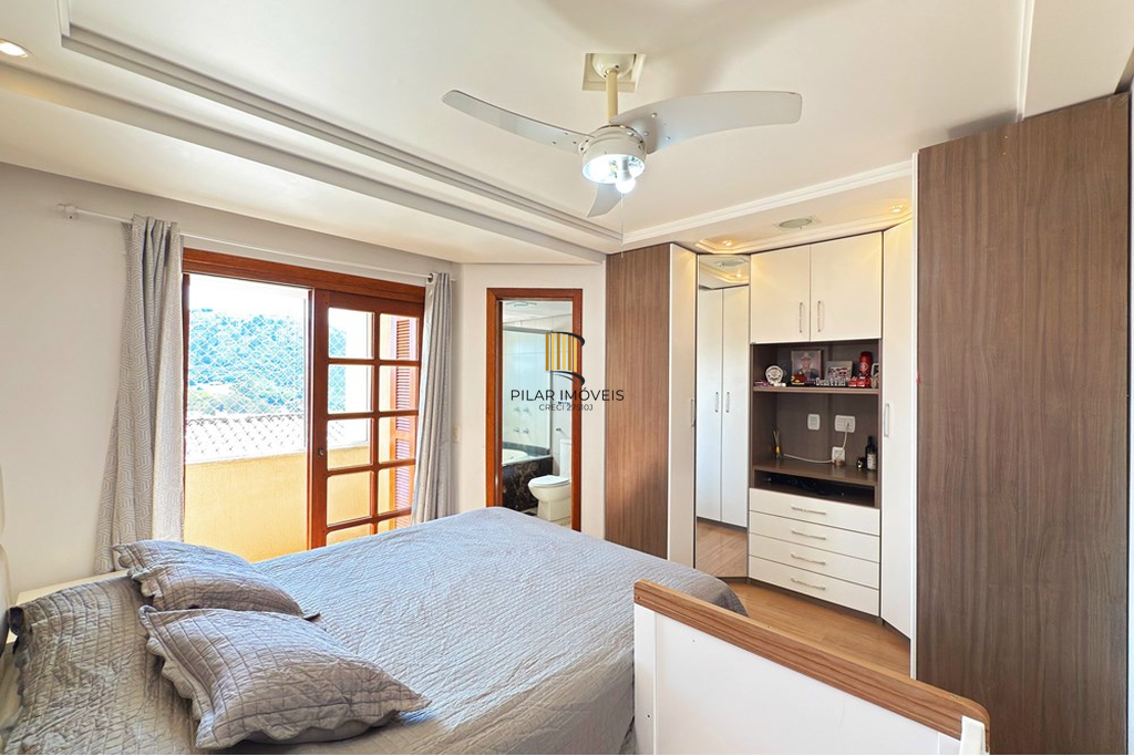 Casa 4 dormitórios no bairro Aberta dos Morros