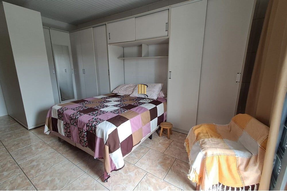 Casa 3 dormitórios no bairro Jardim Algarve