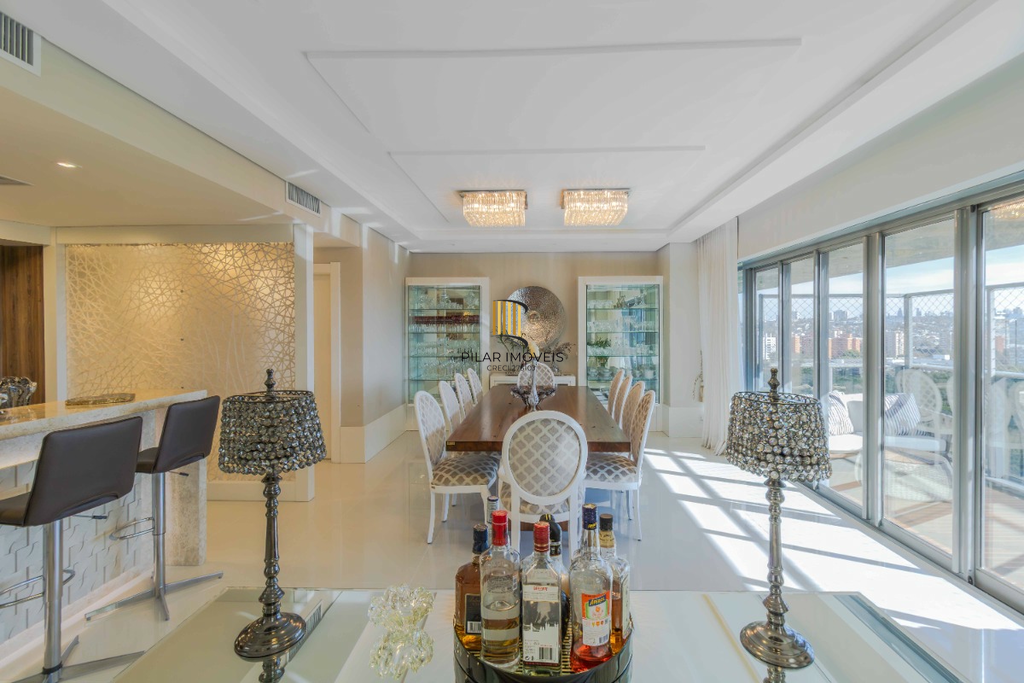 Apartamento 4 dormitórios no bairro Jardim Europa