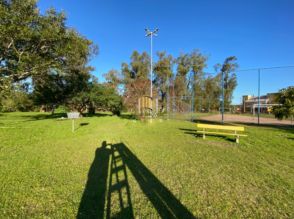 Casa 3 dormitórios no bairro Hípica