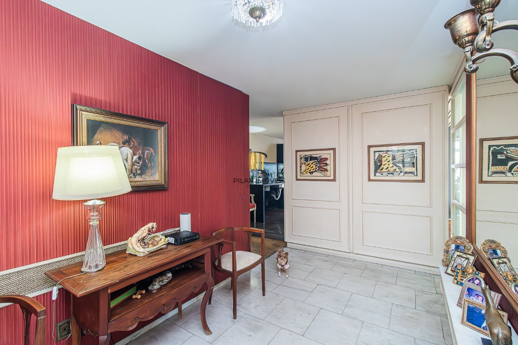 Apartamento 4 dormitórios no bairro Moinhos de Vento