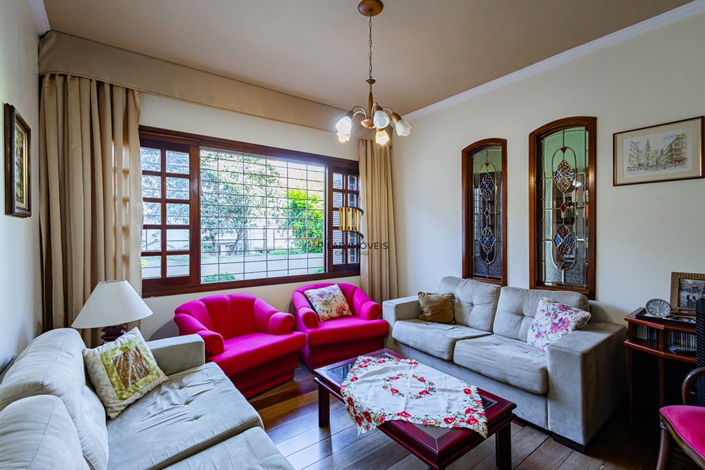 Casa 5 dormitórios no bairro Petrópolis