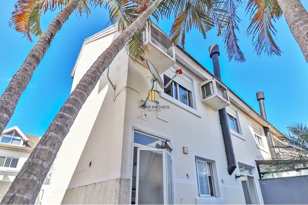 Casa de Condomínio 4 dormitórios no bairro Jardim Itu