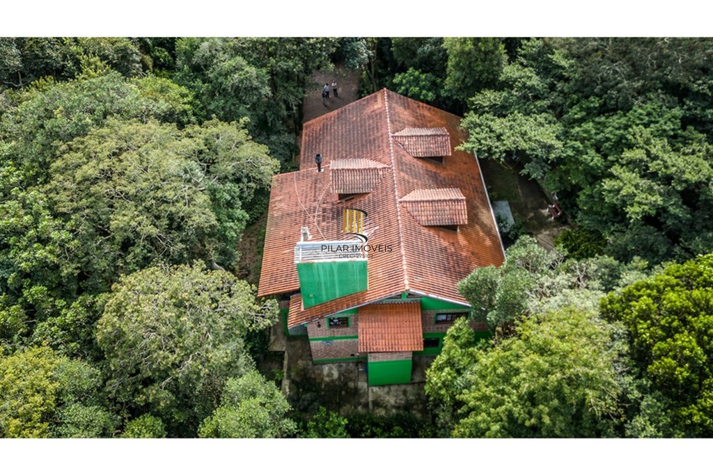 Casa 4 dormitórios no bairro Cascata