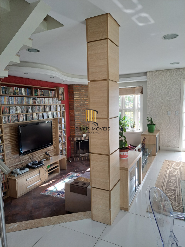 Casa 4 dormitórios no bairro Cristal