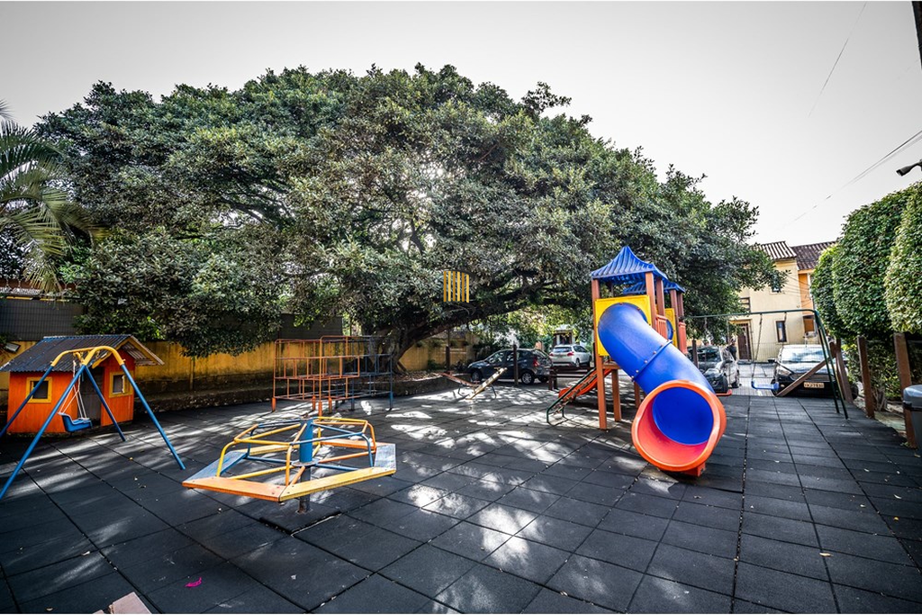 Casa de Condomínio 2 dormitórios no bairro Hípica