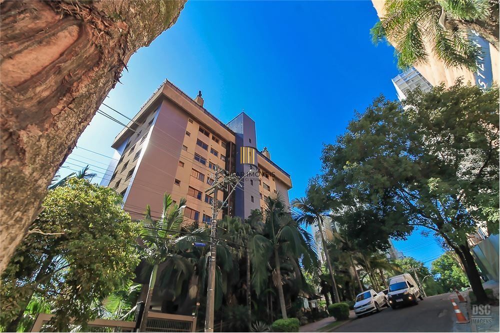 Apartamento 4 dormitórios no bairro Mont Serrat