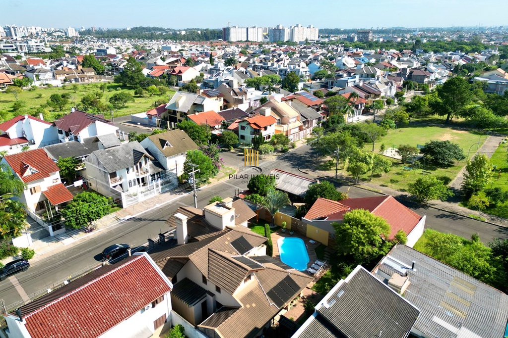 Casa 4 dormitórios no bairro Moinhos de Vento