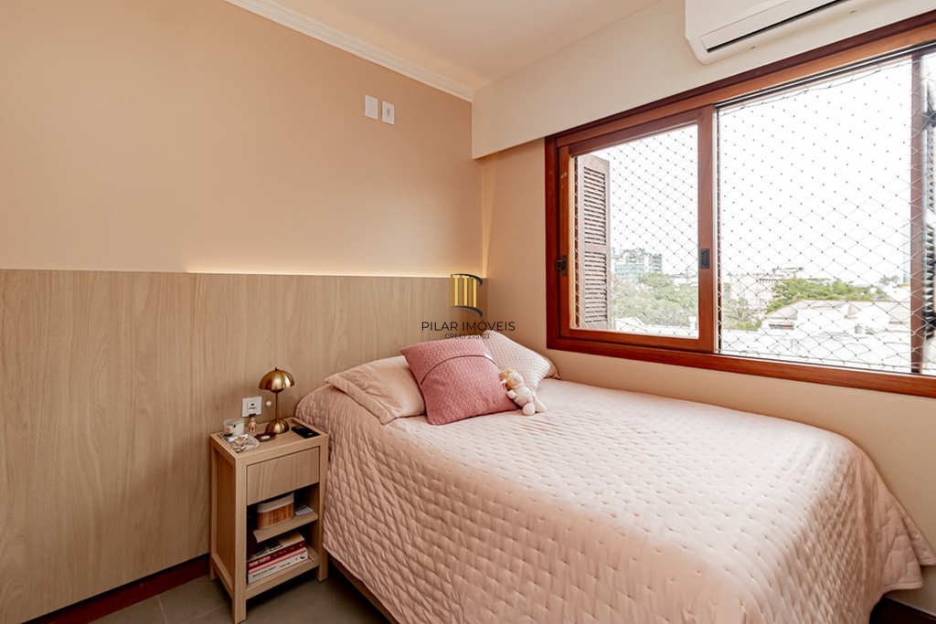 Apartamento 3 dormitórios no bairro Menino Deus