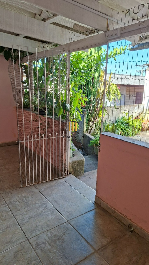 Casa 2 dormitórios no bairro Costa e Silva