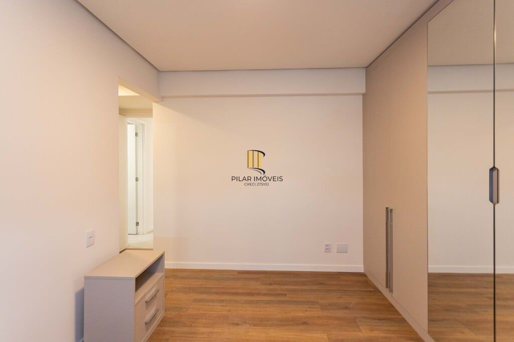 Apartamento 2 dormitórios no bairro Vila Ipiranga