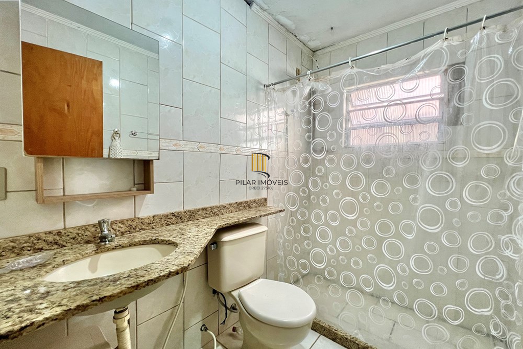 Casa 4 dormitórios no bairro Igara