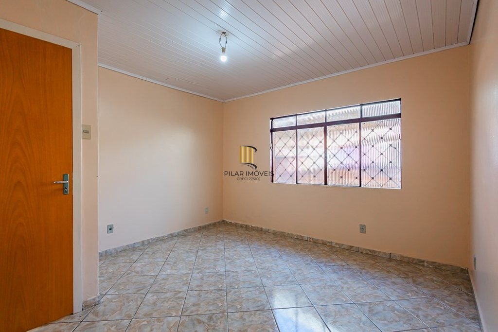 Casa 3 dormitórios no bairro Medianeira