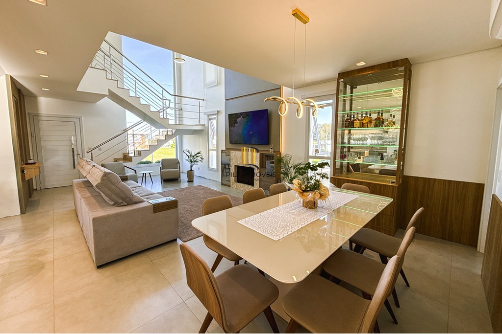 Casa de Condomínio 3 dormitórios no bairro Sanga Funda