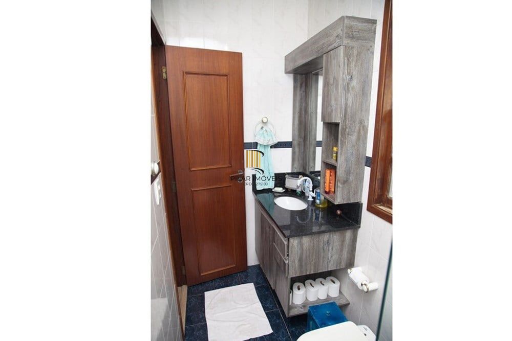 Casa 3 dormitórios no bairro Sumaré